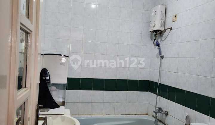 Dijual Rumah Luas Taman Palem Lestari Depan Taman, Da 2