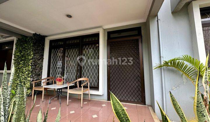 Dijual Rumah Cantik Hoek Siap Huni Turun Harga di Duri Kepa Jakarta Barat, Da 2