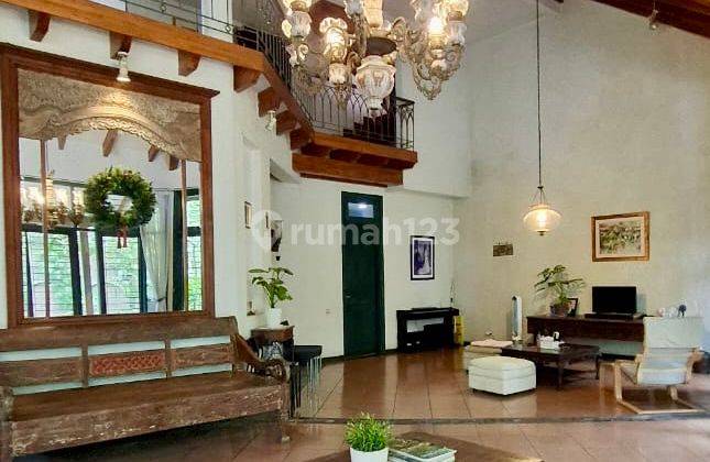 Rumah Artistik 2,5 Lantai Di Cirendeu Dalam Kompleks 1