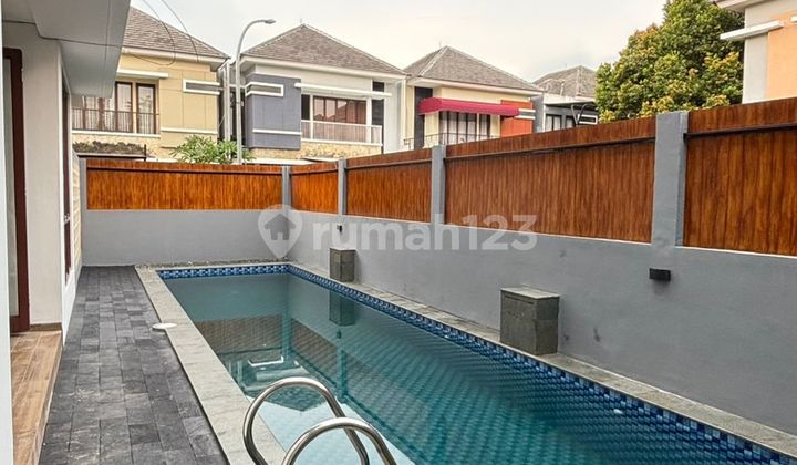 New Corner House Ready to Live In Discovery Sector 9 Bintaro Jaya With Swimming Pool