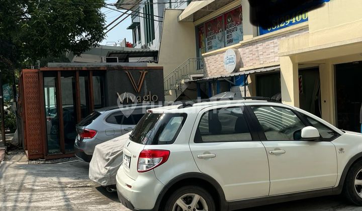 Ex-Restaurant 2-Story House Suitable For Business In Kebayoran Baru 2