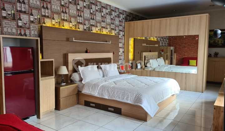 Rumah +kolam Renang Dekat Sekolah 2