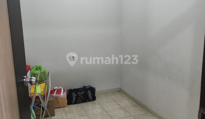 Comfortable and Cool Ready-to-Occupy Apartment Comfortable and Cool Ready-to-Occupy Apartment