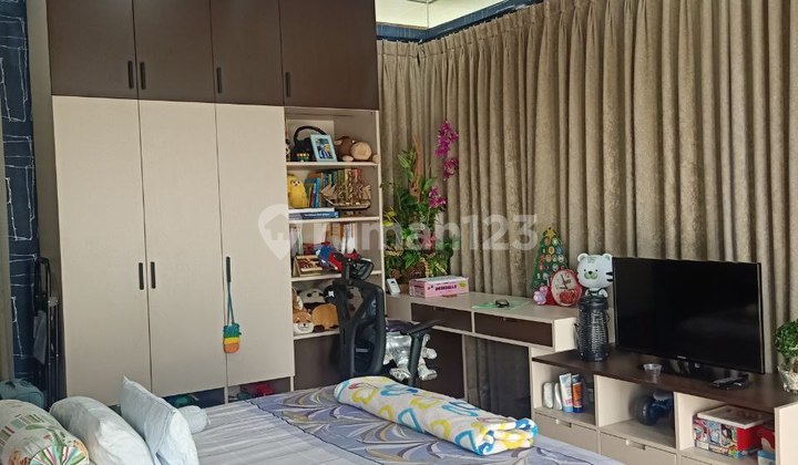 Ready-to-Live House + Spacious for Ball Games 2