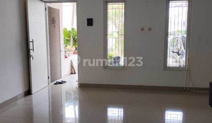 For Rent 2-Story House, Bintara Kranji For Rent 2-Story House, Bintara Kranji
