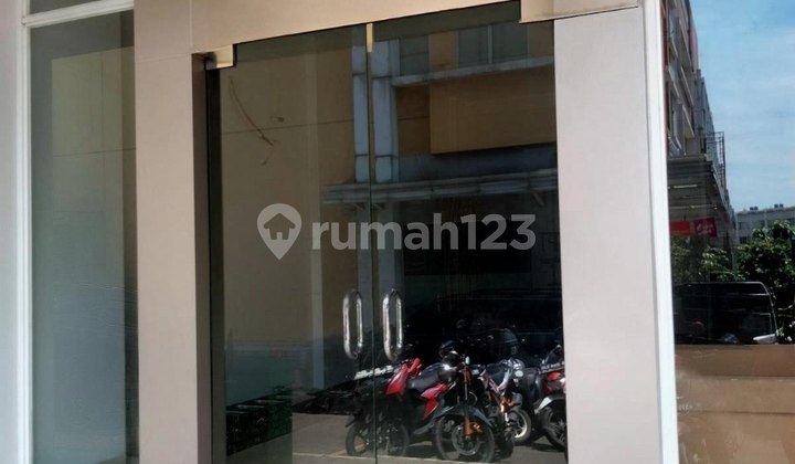 For Rent Strategic 3-Storey Shop House Summarecon Bekasi (put) For Rent Strategic 3-Storey Shop House Summarecon Bekasi (put)