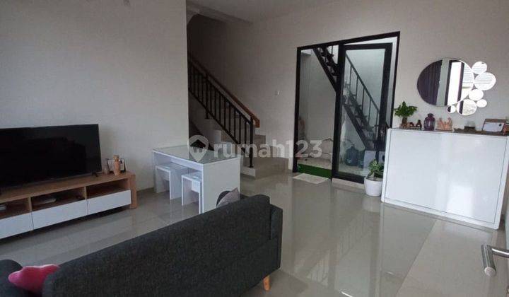 Rumah Cantik Grand Resident City Bekasi (nt) 2