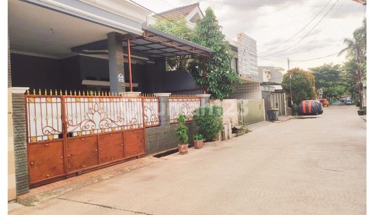 Di Jual Rumah Sangat Rapi Dan Siap Huni, Taman Galaxy, Bekasi 2