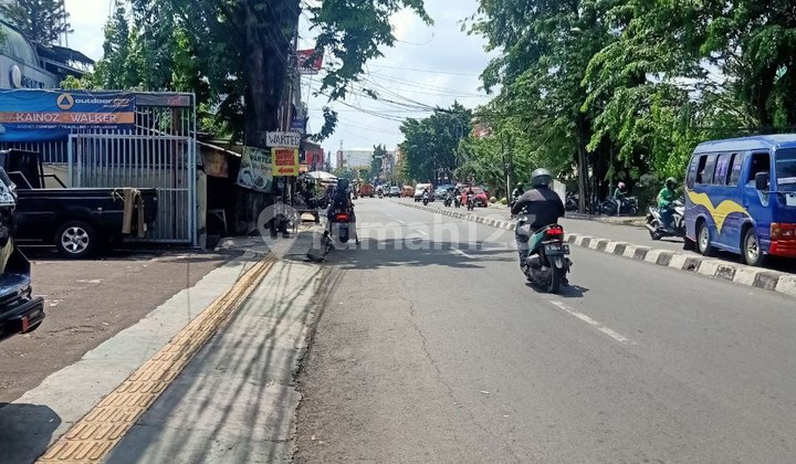 For Rent: Ready-to-Use Shop House on Main Road, East Bekasi (NIT)