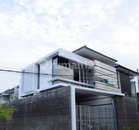 Siap Huni Villa Full Furnish Private Pool di Renon Alo