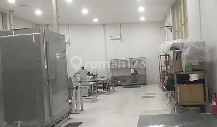 Factory Plus 3-Storey Warehouse SHM Main Road Access in Tabanan Dd