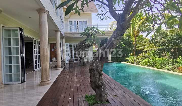 For Sale Luxury 7-Bedroom Furnished Villa in Umalas Ho 2