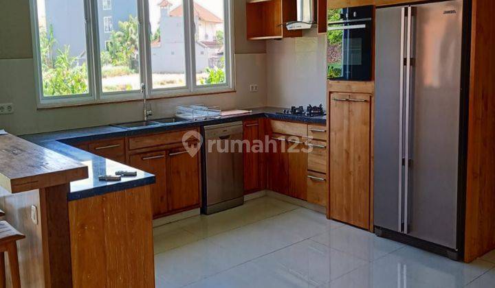 For Rent 3 Bedrooms House Near Pepito Canggu  2