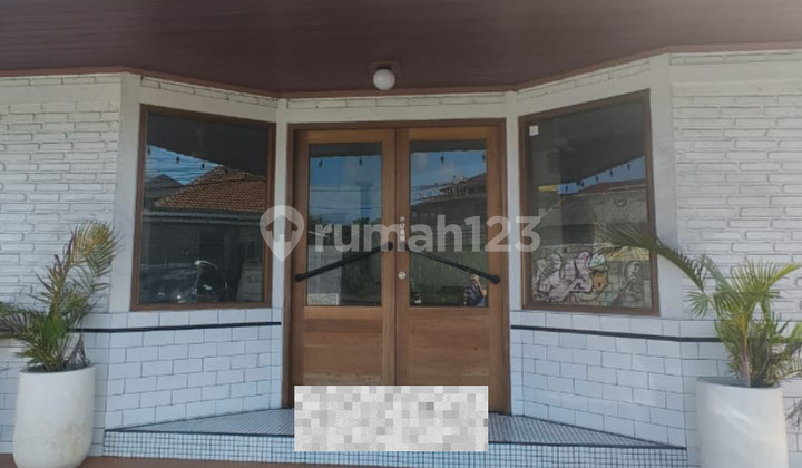 For Rent Roadside Restaurant in Seminyak Cn