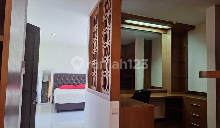 For Sale Luxury Furnished House with Private Pool at Hayam Wuruk Residence CN 2