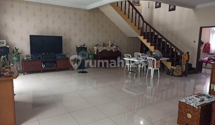 Dijual Cepat Rumah di Taman Aries