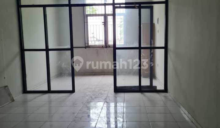 Good Ready-to-Use Shop House, Strategic Location. at Jl. Gajah Raya No. 30, Sambirejo, Gayamsari, Semarang City, Central Java, Indonesia, 50166, East Semarang, with SHM (Certificate of Land Ownership). Good Ready-to-Use Shop House, Strategic Location. at Jl. Gajah Raya No. 30, Sambirejo, Gayamsari, Semarang City, Central Java, Indonesia, 50166, East Semarang, with SHM (Certificate of Land Ownership).