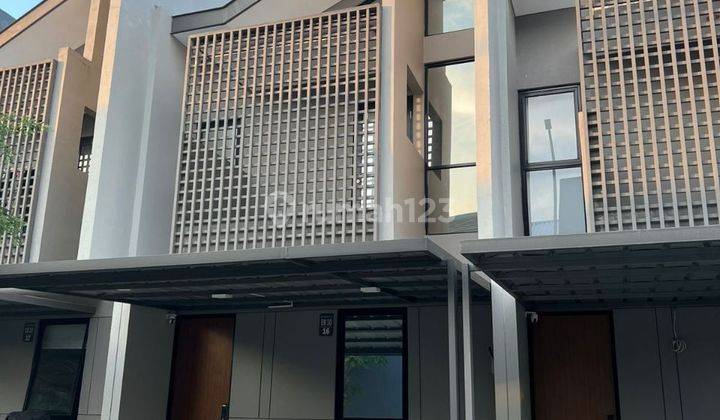 Di Jual Rumah 2 Lantai Di Cluster Grand Wisata  1