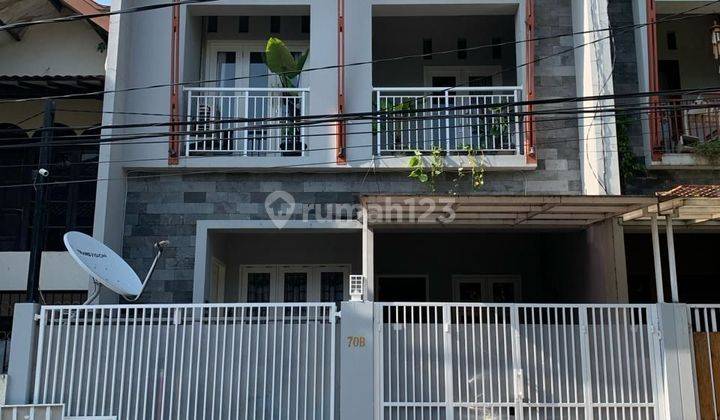 Rumah Bagus Di Perumahan Jatibening Satu 1