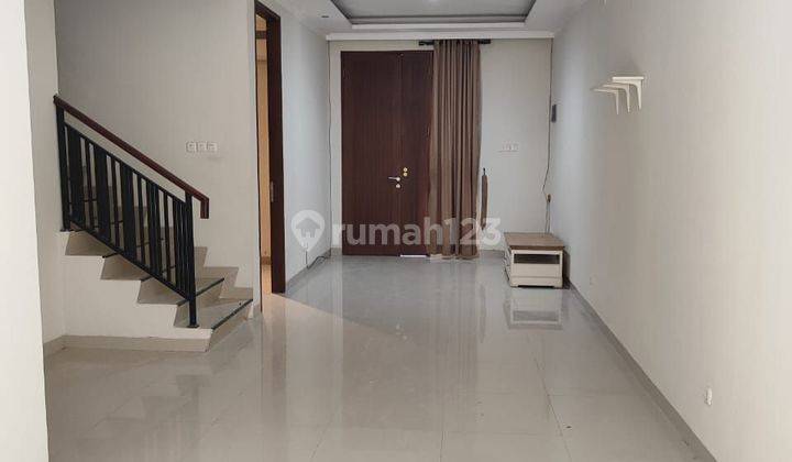 Disewa Rumah Bagus 2 Lantai Di Green Ratna Residance 2