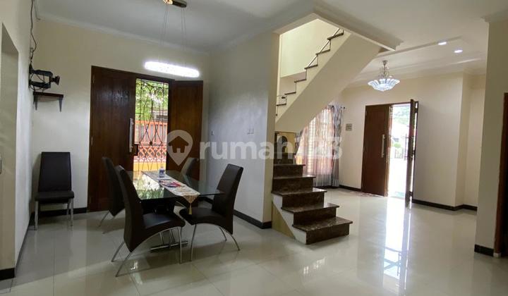 Rumah Huk Hoek hadap Timur - Selatan di Cipinang Indah 2, Pondok Bambu siap huni mewah murah