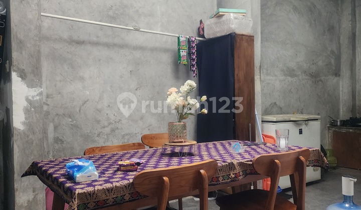 ruang makan tekukur 1 bintaro  sektor 2