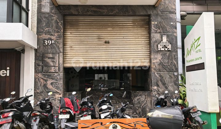 Shop House in Blok M, South Jakarta, Jl. Falatehan 1 2