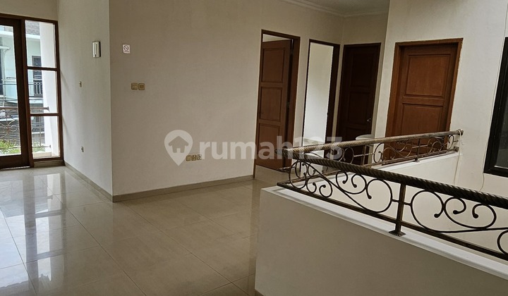 2-Story House in Central Jakarta ONLY 3M+ 2-Story House in Central Jakarta ONLY 3M+