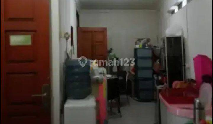 Di  Rumah Murah Dekat Kampus Widyatama