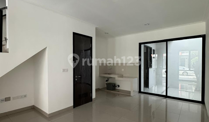 For Rent PIK 2 Millennial House Size 4.5×15 2 Floors Unfurnished Empty For Rent PIK 2 Millennial House Size 4.5×15 2 Floors Unfurnished Empty