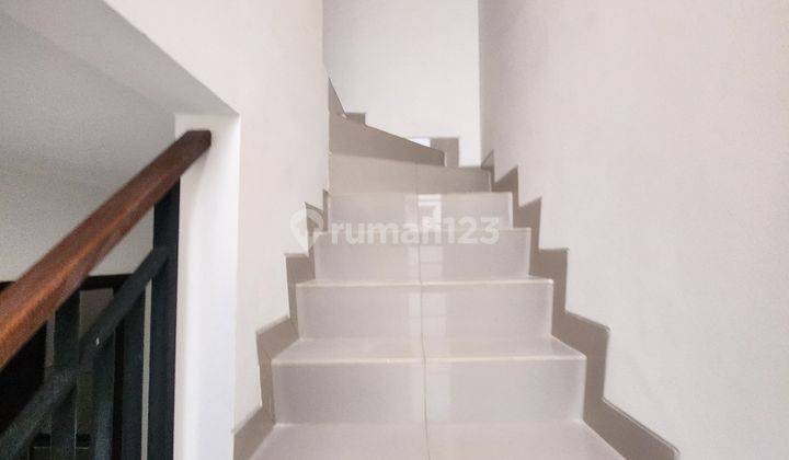 Disewakan Rumah PIK 2 Ukuran 4,5 x 10 3 lantai Unfurnished / Kosongan 2