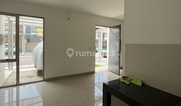 Disewa 2+1 Bedroom Rumah Pik 2 Ukuran 6×10 2 Lantai Kosong / Unfurnished 1