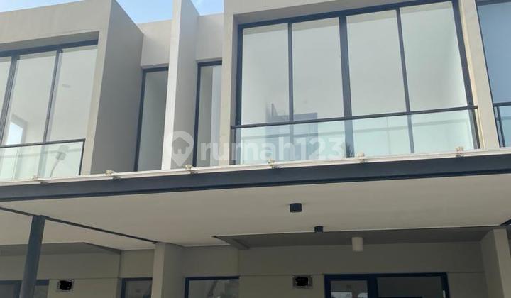 Disewakan Rumah 6X10 Milenial Pik 2 Kosongan Unfurnished