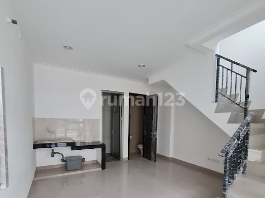 Dijual Murah! Rumah Pik 2 Shm Ukuran 4.5×10 2 Lantai 2 Kamar Tidur 2