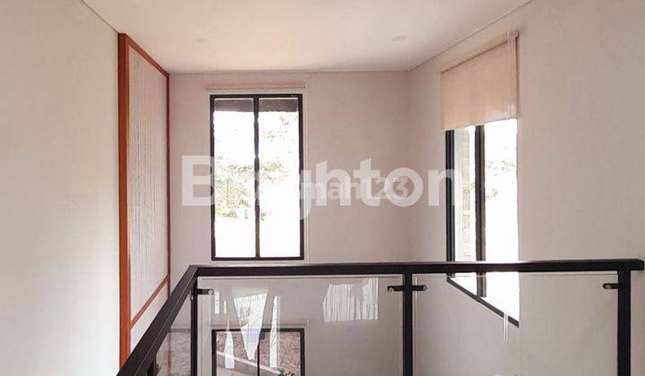 Rumah 2lt di Kebayoran piazza Bintaro jaya 2