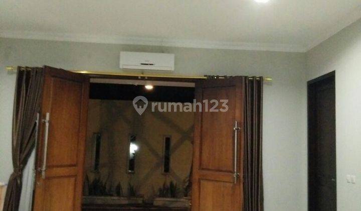 DISEWAKAN RUMAH 2 LANTAI, CARPORT LUAS POSISI HOOK NGAGLIK SLEMAN 2