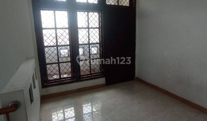 Di Jual Rumah Posisi Hook Harga Rendah Lokasi Strategis 2