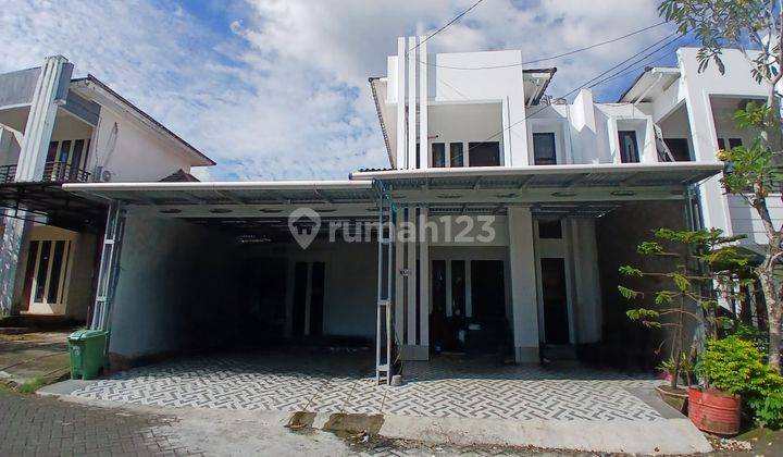 Rumah Tinggal 2 Lantai di Kota Manado