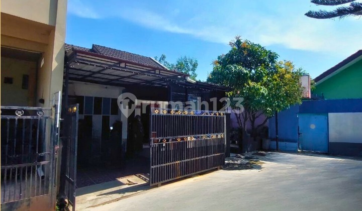 Independent Asset House in Bandung 2