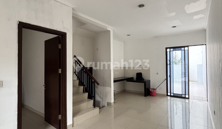 Dijual Rumah di Cluster Green Lake City