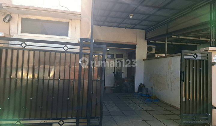 Dijual Rumah 1lt SHM Semi Furnished di Perbatasan Jakbar Tgr 2