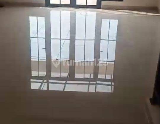 Disewakan Rumah Cocok Untuk Usaha/Kantor di Villa Melati Mas 2