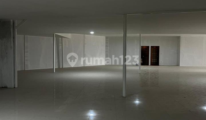 For Rent: Spacious 1000 m2 Warehouse on the Edge of Serpong Main Road