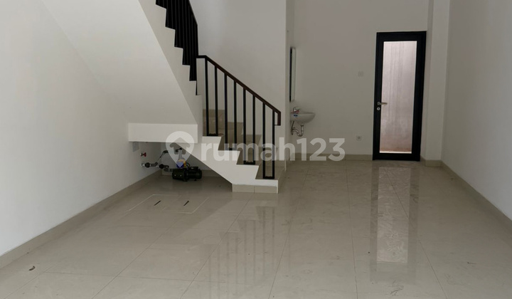 Dijual Ruko 3 Lantai di Bsd, Tangerang Dijual Ruko 3 Lantai di Bsd, Tangerang