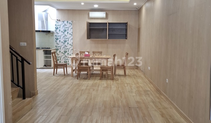 Dijual Rumah Green Lake 4x12, Jakarta Barat 2
