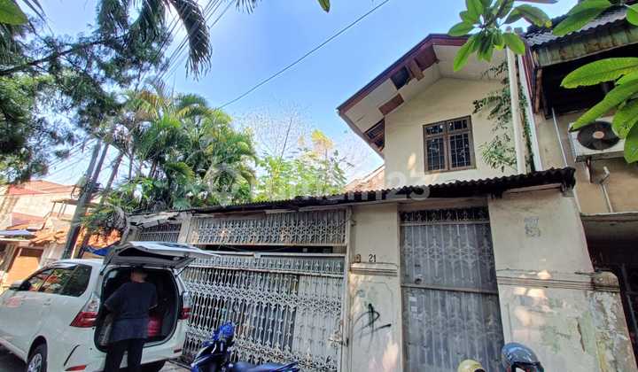 For Sale Hook House in Cideng, West Jakarta