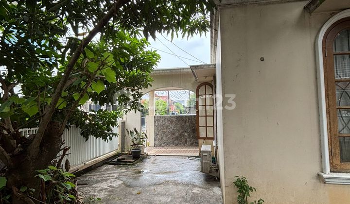 FOR SALE Modern Hook House Ready to Occupy Bintaro Jaya Sector 2 2