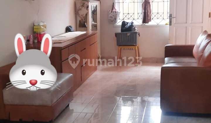 For Sale Comfortable Ready-to-Occupy House in Sector 1G, Gading Serpong 1