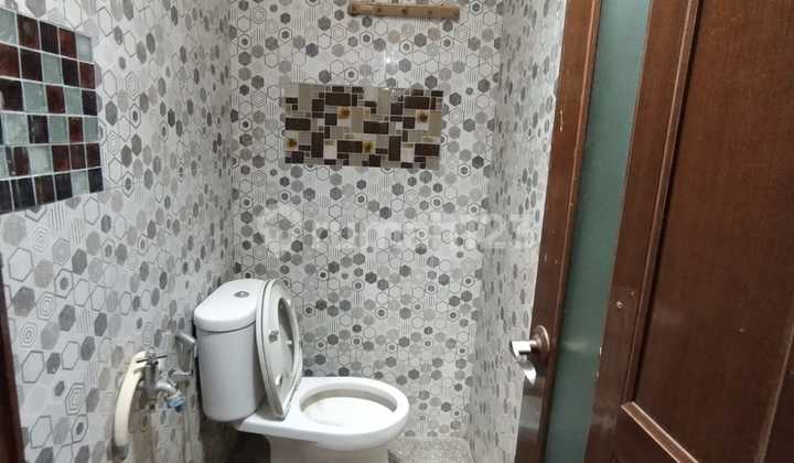 Dijual Rumah di Pemukiman Rapih di Jombang Ciputat Tangsel 2