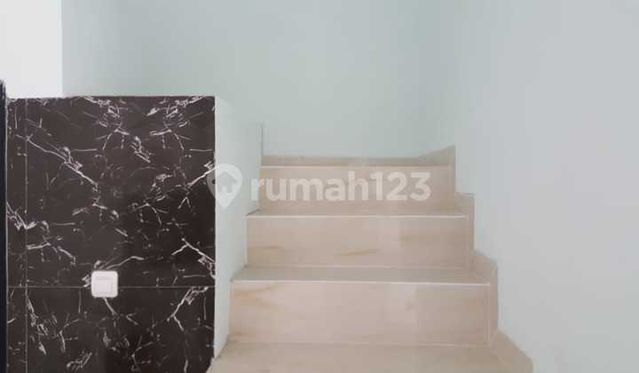 House for Sale on H Rean Benda Street, New, Pamulang, Good